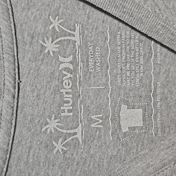 Hurley Gray Pink Shirt Size Medium NWT - Picture 3 of 4